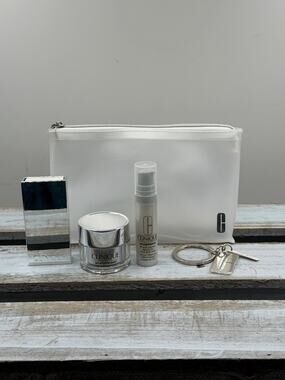 Clinique Sculptwear Set - Lift Serum/Mask/Mirror Bag & Keyring -Mini Travel Gift